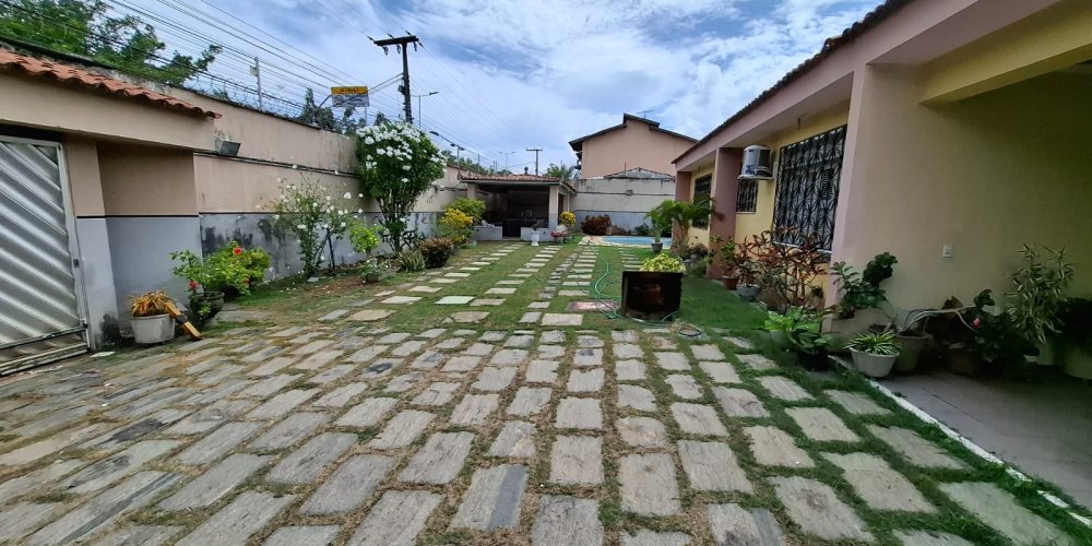 4aa51774-a209-46c4-a89c-f39c572f4454